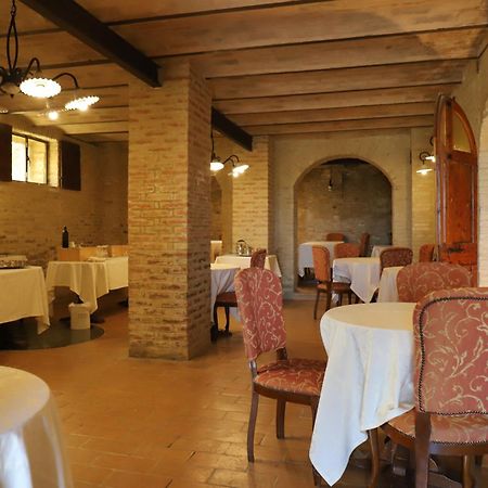 Hotel Castello Montegiove Fano Esterno foto