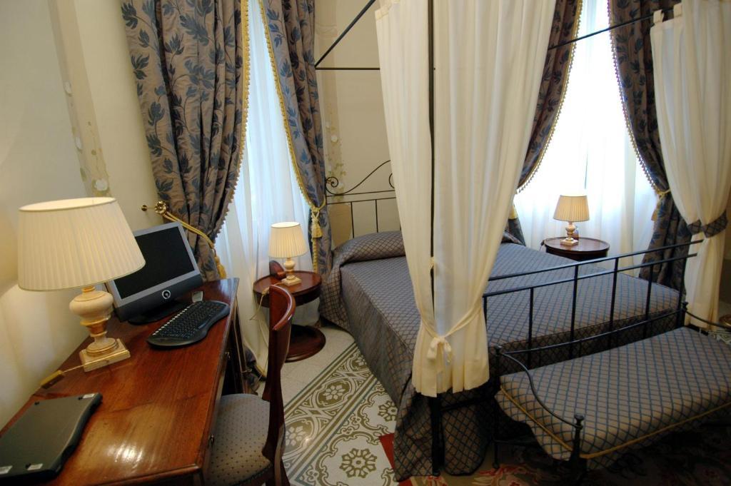 Hotel Castello Montegiove Fano Camera foto