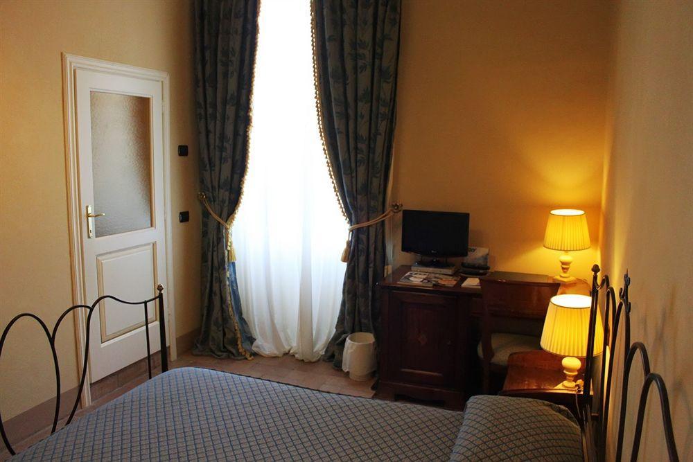 Hotel Castello Montegiove Fano Esterno foto
