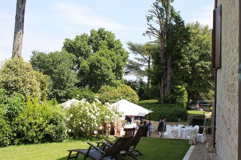 Hotel Castello Montegiove Fano Esterno foto