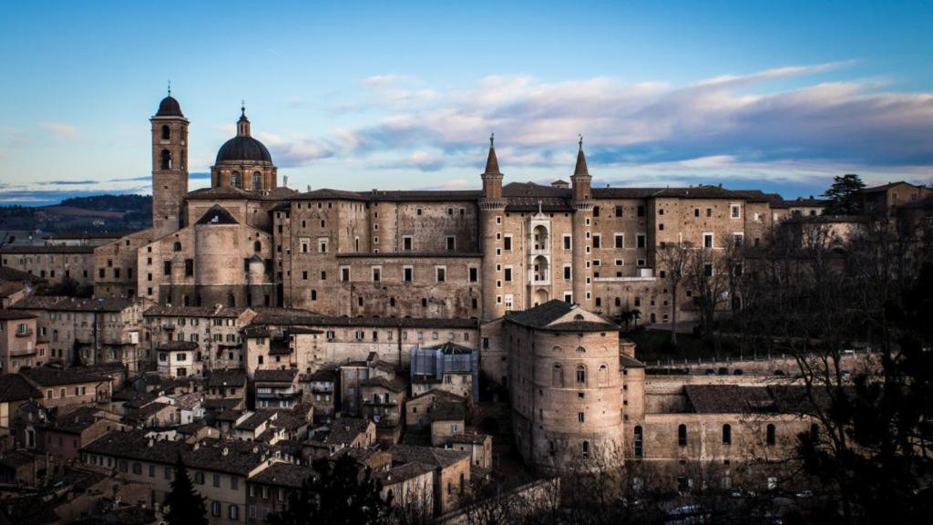 Hotel Castello Montegiove Fano Esterno foto
